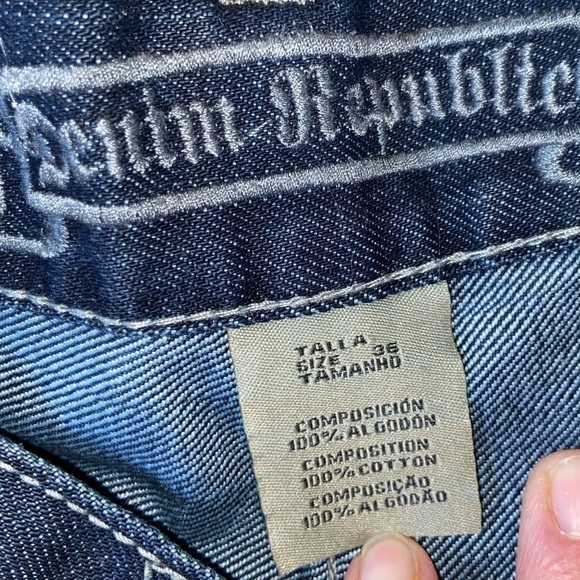 Denim republic, sturdy men’s jeans with a really cool wash. Durable and sporty. - Picture 2 of 7